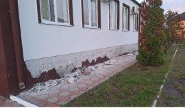 В Серноводском районе благоустраивают Дом детско-юношеского туризма.

В поселке Серноводское начались работы по обновлению Дома детско-юношеского туризма в рамках нацпроекта «Инфраструктура для жизни».

Планируется ремонт фасада, крыши, укладка плитки и благоустройство территории. Проект направлен на создание комфортных условий для занятий и досуга детей.

Начальник отдела образования Магомед Абдусаламов подчеркнул, что объект станет современным пространством для развития туризма и активного отдыха школьников.